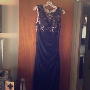 Women’s black sleeveless formal gown